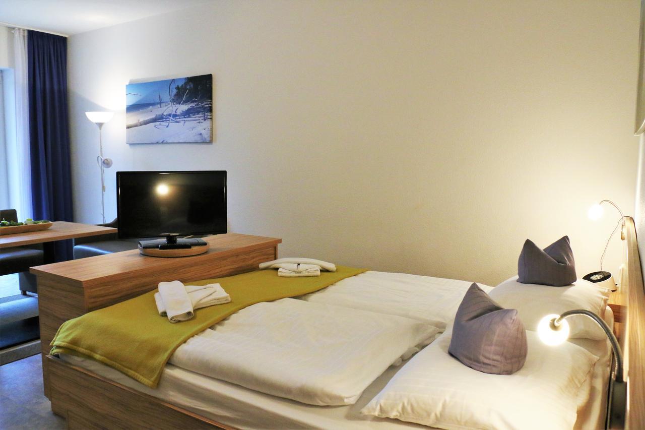 Gruenblau Relax Pension & Apartments รอสต็อค ภายนอก รูปภาพ